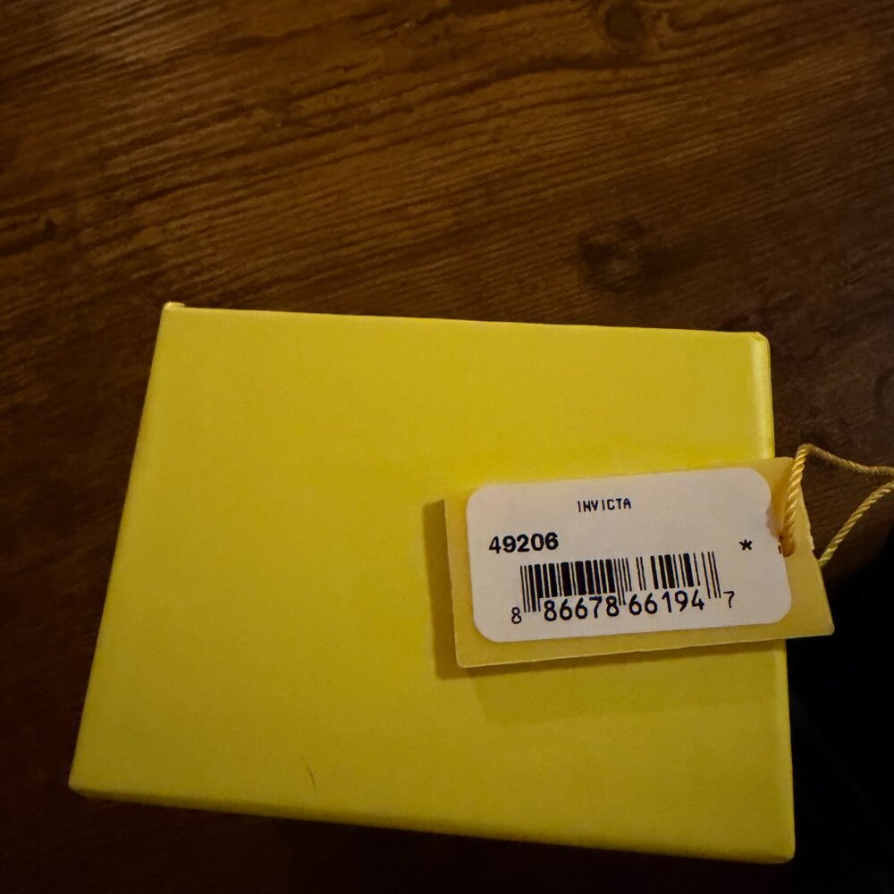 Invicta NIB SOLD OUT Light Purple Silicone Watch (49206) | New With Box. RARE - Picture 4 of 5
